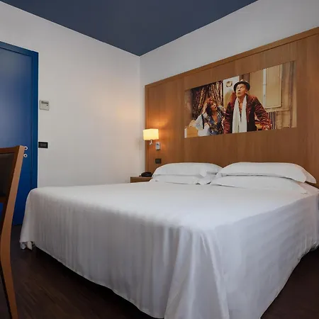ホテル Hotel Residenze Romeo E Giulietta - Check-In Presso Hotel Toscanini *