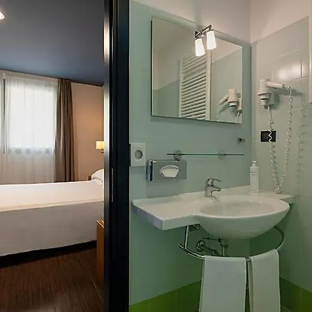 Hotel Romeo E Giulietta Residenze Check-in Presso Toscanini Parma