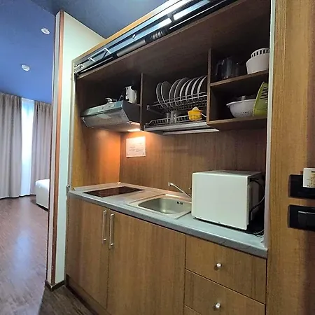 Romeo E Giulietta Residenze Check-in Presso Toscanini Hotel